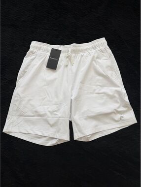 Fabletics Infinite Short Lined Classic White